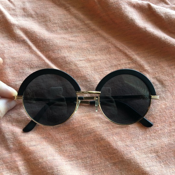 unknown Accessories - SOLD Round Sunglasses - Black and Gold